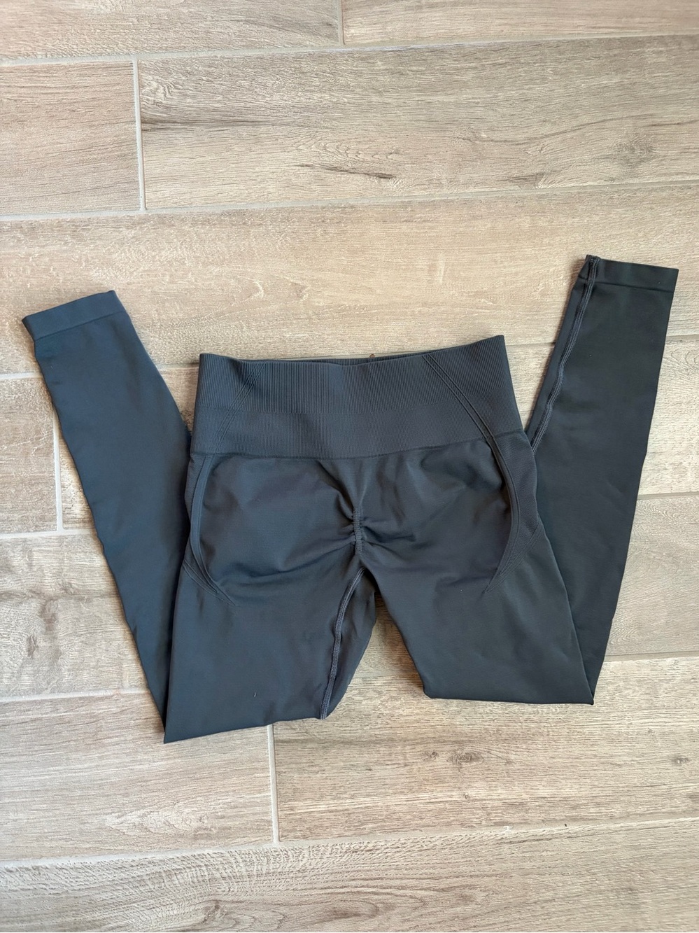 ONER ACTIVE - EffortlessLift Seamless Legging. Small, Regular length - Picture 5 of 6